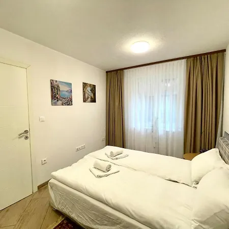 Engadin's 1bdr In Center شقة سراييفو