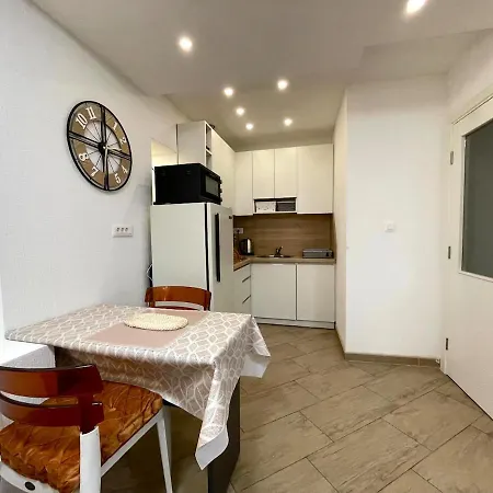 Engadin's 1bdr In Center شقة سراييفو
